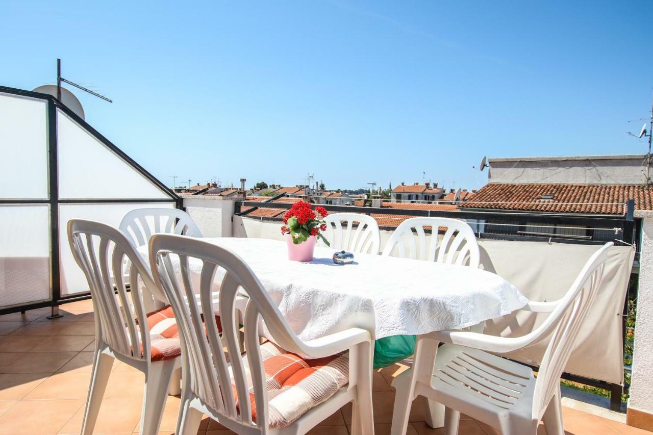 Apartmani Ljubica Πόρετς Εξωτερικό φωτογραφία