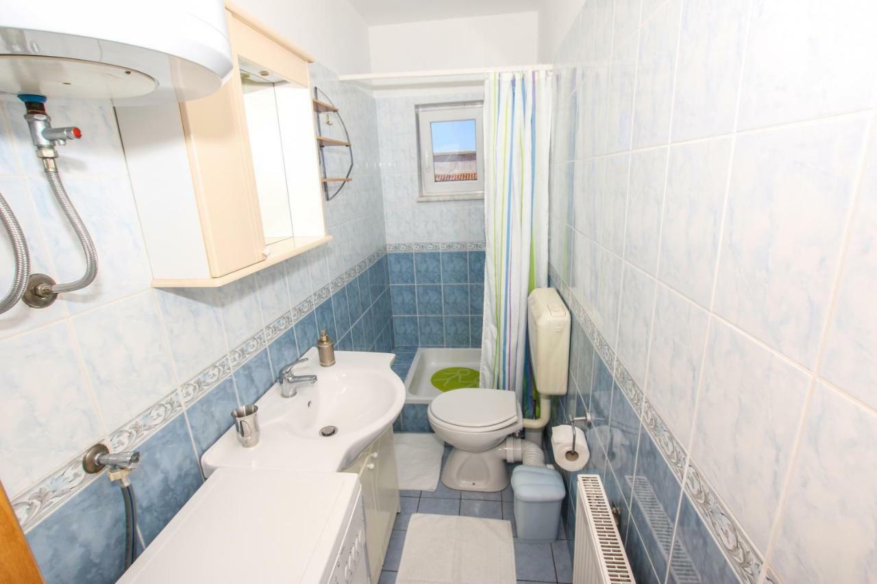 Apartmani Ljubica Πόρετς Εξωτερικό φωτογραφία