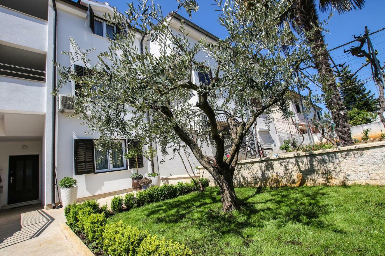 Apartmani Ljubica Πόρετς Εξωτερικό φωτογραφία