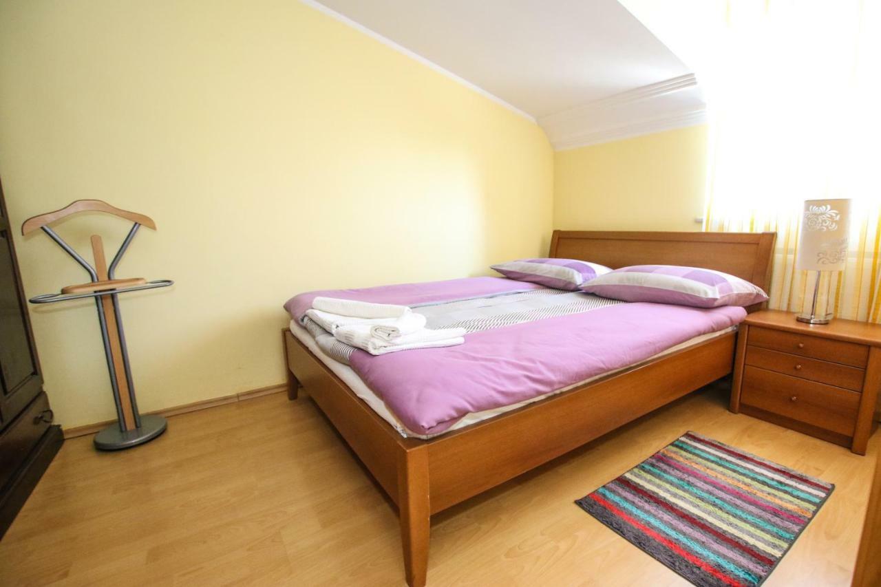 Apartmani Ljubica Πόρετς Εξωτερικό φωτογραφία