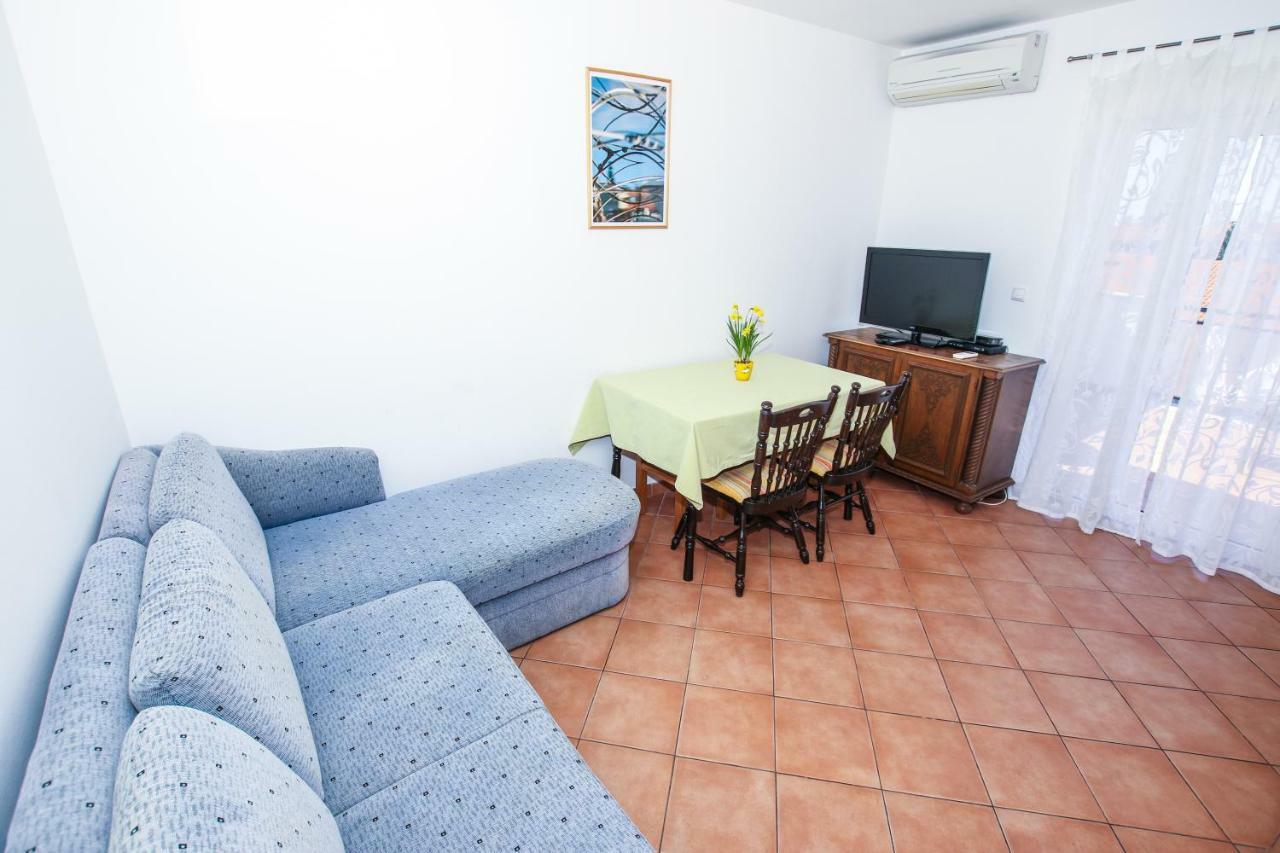 Apartmani Ljubica Πόρετς Εξωτερικό φωτογραφία